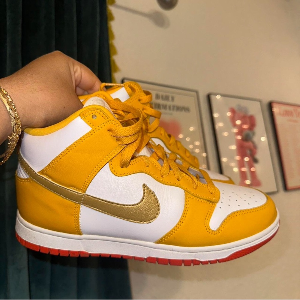 Women’s Nike university gold orange high dunks size 9.5